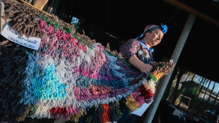 Exposición “Kuykuytun; Tejiendo Puentes”, 