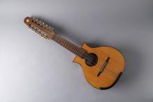 Bandola aymara modelo Kantati de 12 cuerdas de Abel Mamani del pueblo Aymara Obra Bandola aymara modelo Kantati de 12 cuerdas del artesano Abel Mamani del pueblo Aymara