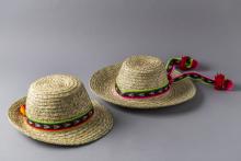 Sombrero de mujer aymara tarapaqueña - Angélica Mamani- pueblo Aymara.jpg Sombrero de mujer aymara tarapaqueña - Angélica Mamani- pueblo Aymara.jpg