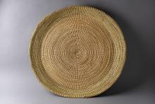 Obra Llepu (balay de pita) de la artesana Katerine Mellado Caniullan del pueblo Mapuche Obra Llepu (balay de pita) de la artesana Katerine Mellado Caniullan del pueblo Mapuche